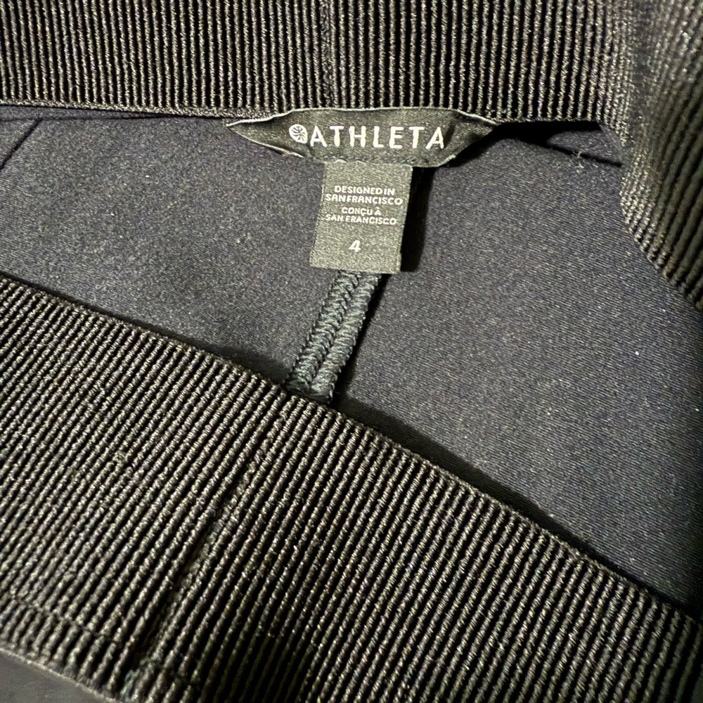 Athleta black tapered leg pant size 4 - Picture 6 of 7